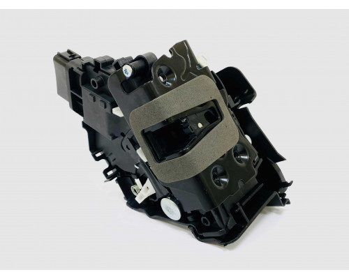 U0528006L UkorAuto Замок двери передней левой