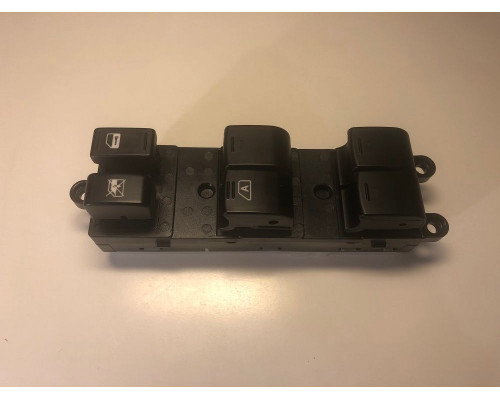 YP254019W100 Yang-Parts Блок управления стеклоподъемниками YP254019W100 Yang-Parts Блок управления стеклоподъемниками