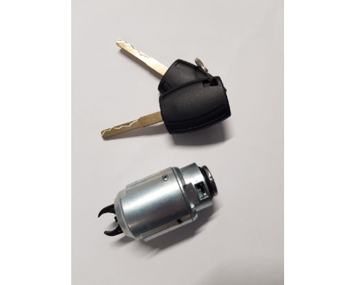 FO13055231S1 Dominant Вставка замка капота для Ford Focus II 2008-2011